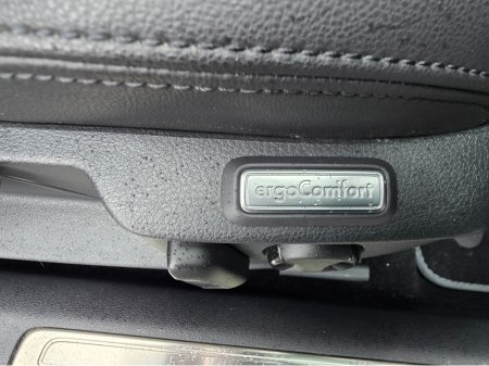 2020 Volkswagen Passat - thumbnail 21