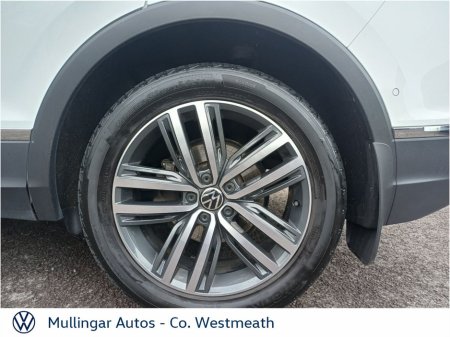 2024 Volkswagen Tiguan 2.0 TDI 150HP Elegance €42,950 thumbnail