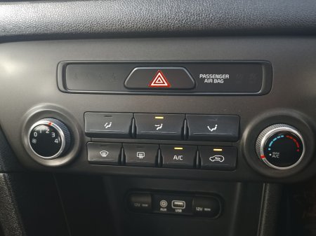 2017 Kia Sportage LX 5DR €13,700 thumbnail