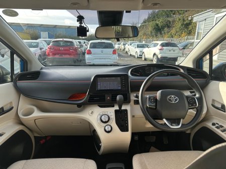 2016 Toyota Sienta 1.5 Petrol Hybrid Petrol 7 Seater Fresh Import €12,995 thumbnail