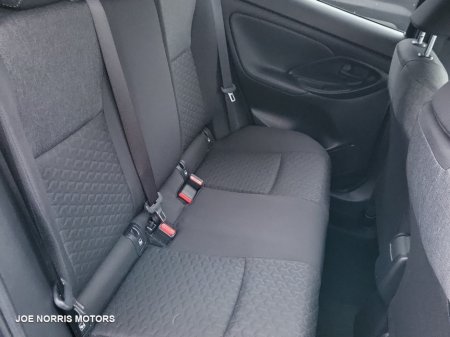 2023 Toyota Yaris CR CROSS LUNA SPORT 4DR AUTO €27,945 thumbnail