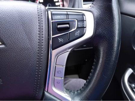 2019 Mitsubishi L200 " INTENSE " 6 SPEED 4DR 2.3 DID  4x4  6 SPEED @ REDDY2DRIVE LTD €25,000 thumbnail