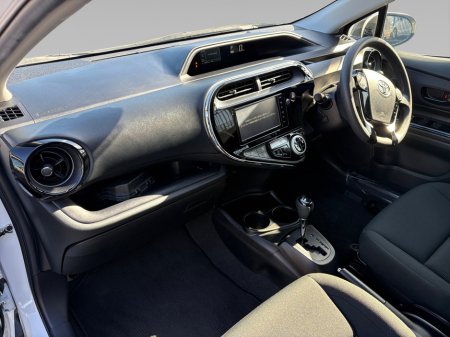 2018 Toyota Aqua - thumbnail 9