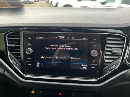 2022 Volkswagen T-Roc STLYE BLACK PACK AUTOMATIC 1.5 PETROL //LOW MILES//HIGH SPEC//KEYLESS ENTRY//ADAPTIVE CRUISE CONTROL//REVERSE CAMERA// €29,950 thumbnail