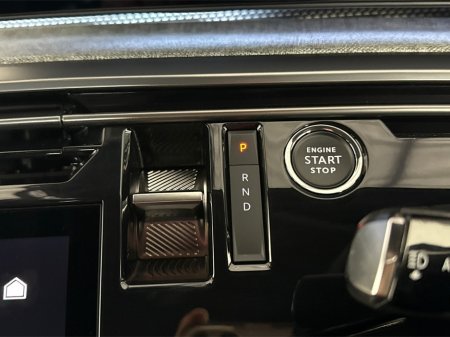 2025 Peugeot 3008 GT EV**DIGITAL DASH**TOUCH SCREEN MEDIA**APPLE CAR PLAY**HEATED SEATS**HEATED STEERING WHEEL**ELECTRIC TAILGATE**CRUISE CONTROL**MULTIFUNCTIONAL STEERING WHEEL**REVERSE CAMERA**PARKING SENSORS** €35,995 thumbnail