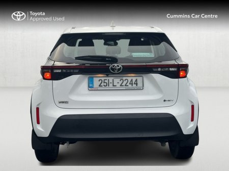 2025 Toyota Yaris Cross Luna €29,950 thumbnail