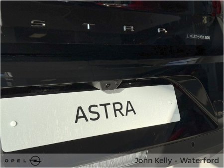2025 Opel Astra Elegance 1.2 €35,569 thumbnail