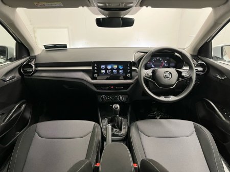 2025 Skoda Fabia Selection 1.0MPI 80BHP - Reversing Camera - Air-Conditioning - Cruise Control - Auto Lights/Wipers - Apple CarPlay/Android Auto €24,950