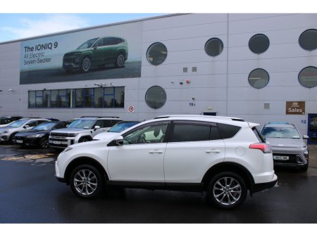 2017 Toyota Rav4 - thumbnail 2