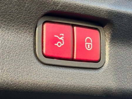 2023 Mercedes-Benz EQE SUNROOF AMG LINE PREMIUM €46,995 thumbnail