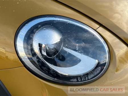 2016 Volkswagen Beetle DUNE EDITION , AUTO // PRISTINE €15,950 thumbnail