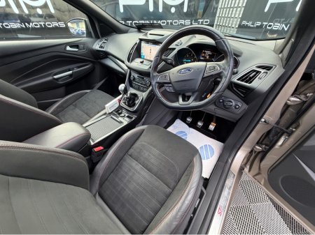 2019 Ford Kuga 1.5 120PS 4DR ST-LINE SUNROOF TOP SPEC €20,995 thumbnail