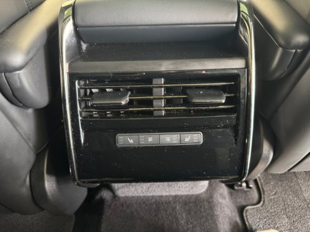 2024 Land Rover Range Rover Sport 3.0 I6 400 PS AWD Auto Dynamic HSE €104,000 thumbnail