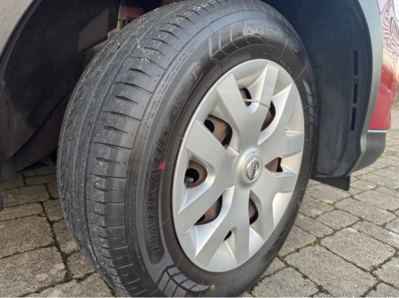 2018 Nissan Qashqai 1.5 XE 18 4DR (Full Service History) €9,950 thumbnail