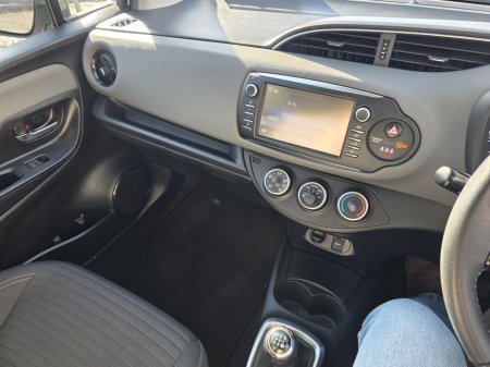 2019 Toyota Yaris - thumbnail 10