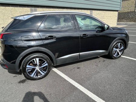 2019 Peugeot 3008 - thumbnail 4