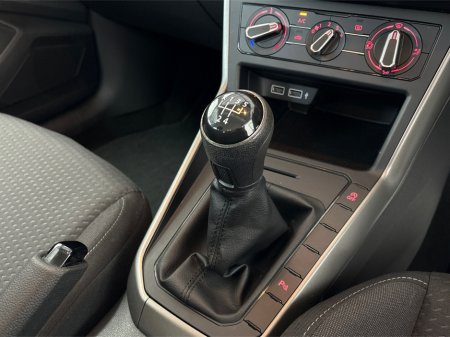 2018 Volkswagen Polo NEW NCT COMFORTLINE 1.0 MANUAL**MULTIFUNCTIONAL STEERING WHEEL**TOUCH SCREEN MEDIA DISPLAY**PARKING SENSORS**APPLE CARPLAY**BLACK CLOTH INTERIOR**SEMI DIGITAL DASH**ISOFIX**FINANCE AVAILABLE** €14,495 thumbnail