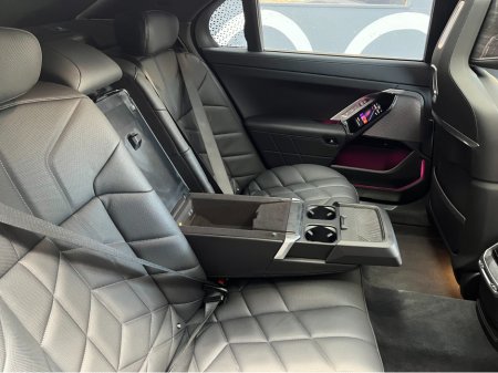 2024 BMW i7 - thumbnail 22