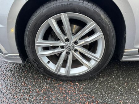 2018 Volkswagen Passat - thumbnail 25