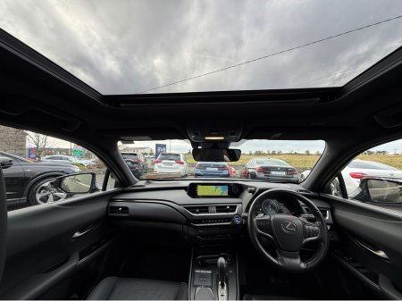 2021 Lexus UX 300 e UX300e - Takumi Edition - Sunroof €24,750 thumbnail