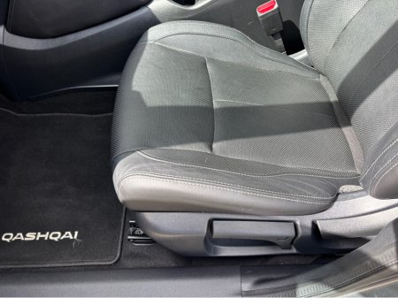 2016 Nissan Qashqai - thumbnail 12