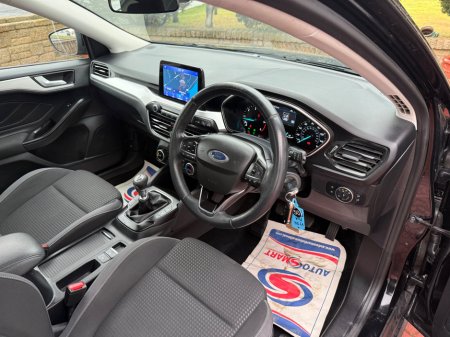 2020 Ford Focus - thumbnail 14