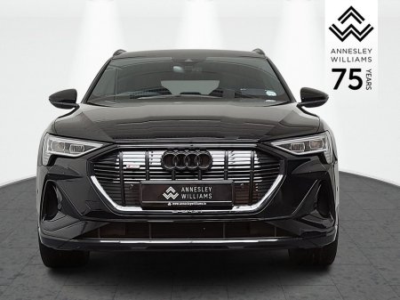 2022 Audi e-tron 55 quattro S Line €45,950