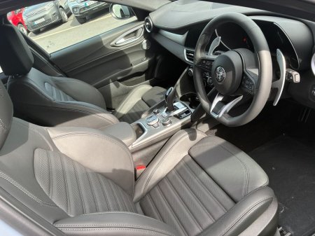 2026 Alfa Romeo Giulia Veloce €69,995 thumbnail