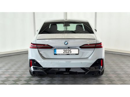 2025 BMW 5 Series - thumbnail 10