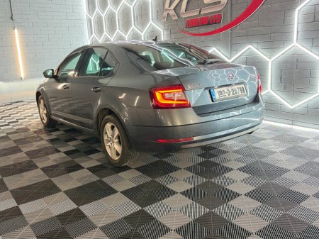 2019 Skoda Octavia - thumbnail 8