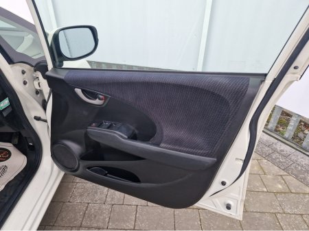 2011 Honda Fit 1.2 PETROL AUTO €6,495 thumbnail