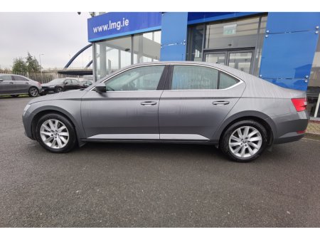 2023 Skoda Superb - thumbnail 7