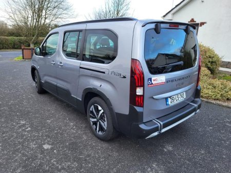 2025 Peugeot Rifter - thumbnail 9