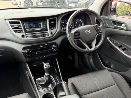 2017 Hyundai Tucson - thumbnail 25