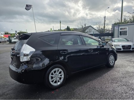 2013 Toyota Prius Alpha (7 Seater) - SELF CHARGING HYBRID -ALLOYS  -SIMI DEALER - LOW ROAD TAX BAND €13,450 thumbnail