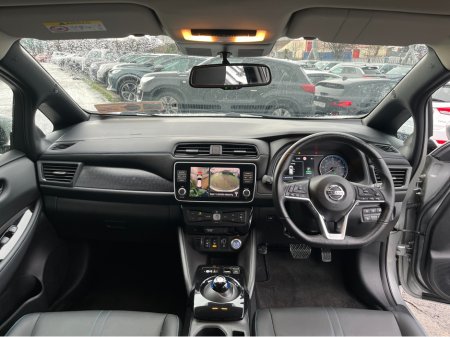 2020 Nissan Leaf N-CONNECTA EV //LOW MILES//HIGH SPEC//HEATED FRONT AND REAR SEATS//360 PARKING CAMERAS//KEYLESS ENTRY//ADAPTIVE CRUISE CONTROL// €13,950 thumbnail