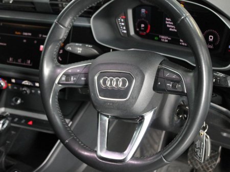 2019 Audi Q3 Sport 35 TDI S-A 150PS 5DR AUT €28,999 thumbnail