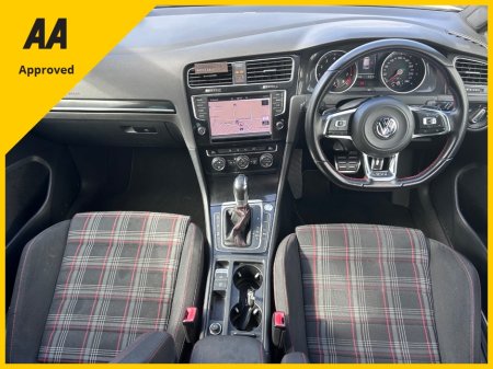 2015 Volkswagen Golf - thumbnail 2