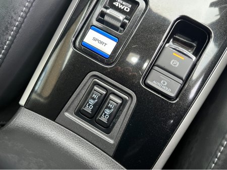 2019 Mitsubishi Outlander G 4WD AUTOMATIC 2.4 PETROL PLUG IN HYBRID //HIGH SPEC//HALF LEATHER SEATS//HEATED SEATS AND STEERING WHEEL//REVERSE CAMERA//KEYLESS ENTRY// €22,950 thumbnail