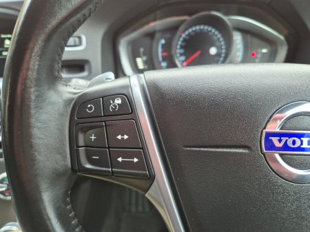 2015 Volvo V60 1.6 PETROL AUTO / LUX SPEC / LOW MILEAGE / TAX €400 (152 REG ) €12,950 thumbnail