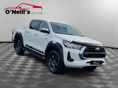 2023 Toyota Hilux *NO VAT* 2.8 SR5 DOUBLE CAB 4DR #300 €45,999