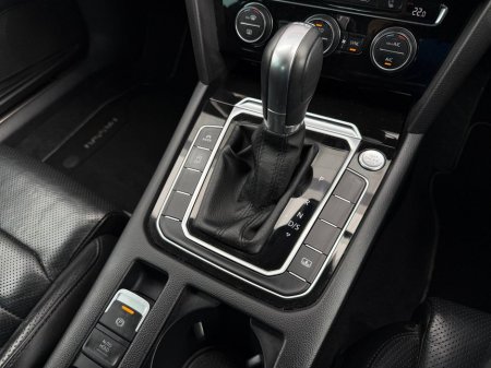 2018 Volkswagen Passat - thumbnail 11