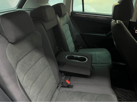 2020 Volkswagen Tiguan - thumbnail 15