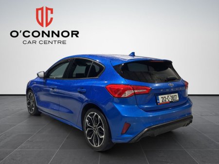 2021 Ford Focus "Compact, classy and ridiculously easy to love" €23,888 thumbnail