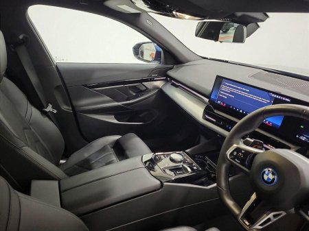 2024 BMW 5 Series 530e M Sport Saloon €62,950