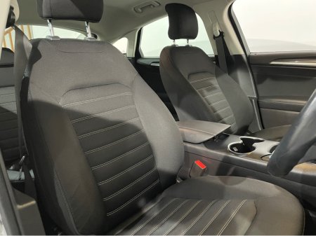 2020 Ford Mondeo ZETEC 2.0 TD150 FULL SERVICE HISTORY €15,950 thumbnail