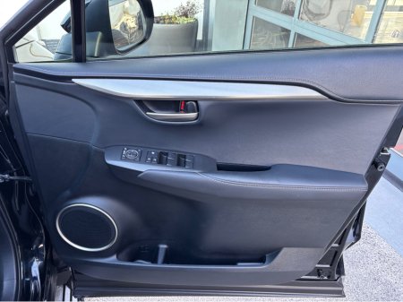 2017 Lexus NX 300 h - thumbnail 19