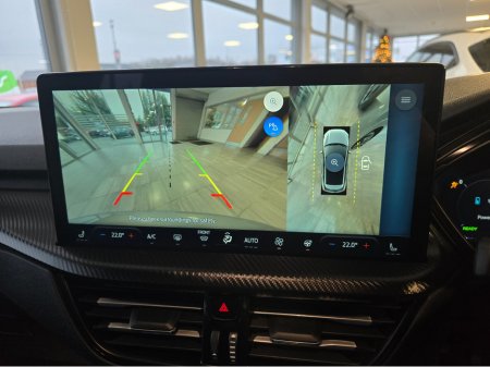 2025 Ford Kuga ST-LINE X PHEV PAN ROOF €42,900 thumbnail