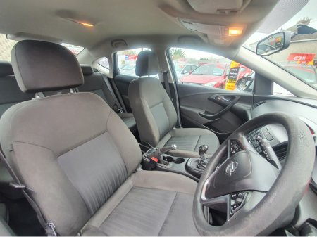 2013 Opel Astra S 1.7 CDTI 110PS 4DR €4,995 thumbnail