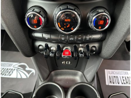 2017 MINI Cooper - thumbnail 23